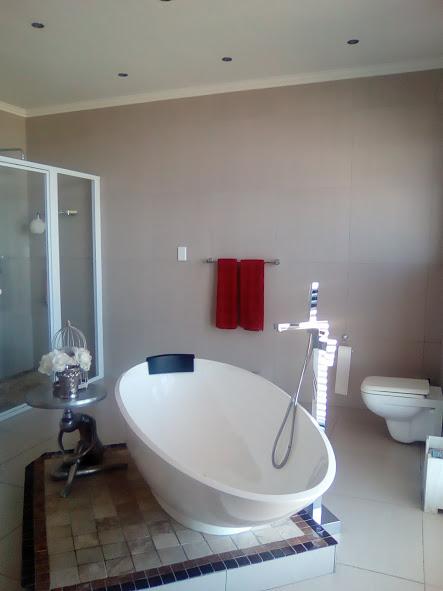 5 Bedroom Property for Sale in Myburgh Park Western Cape